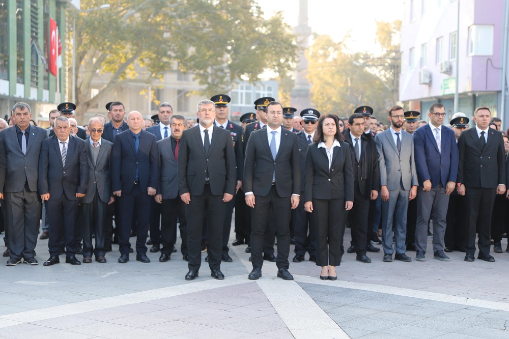 Kaymakamımız Tarık YERLİKAYA, Cumhuriyetimizin Kurucusu Gazi Mustafa Kemal ATATÜRK'ü Anma Törenine Katıldı